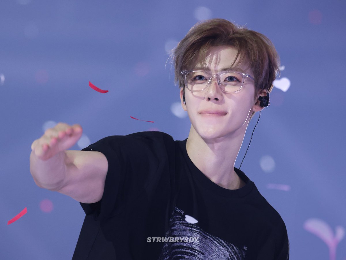 STRWBRYSDY's tweet photo. 250112 SMTOWN LIVE 2025
Flying Kiss (열정ver.)

#재민 #JAEMIN #ジェミン
#NCT #NCTDREAM #엔시티드림
#SMTOWNLIVE2025 https://t.co/lIsQpGbwQo