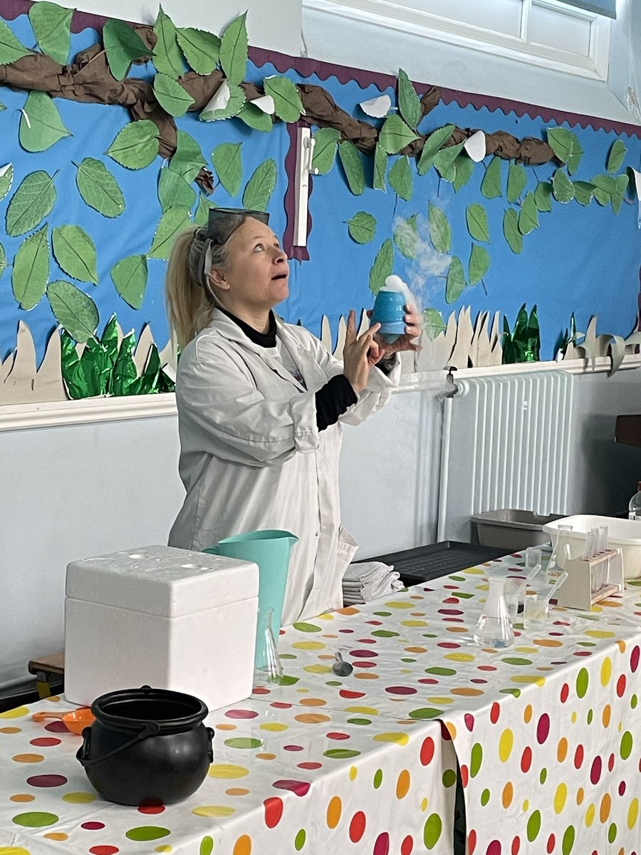 Exciting day of science workshops for all at Nayland today!  <a href="/fabscience/">Fab Science</a>