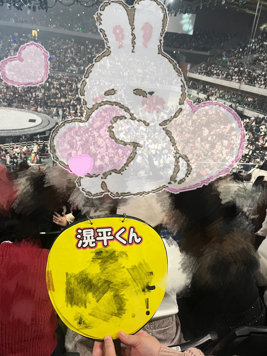 pyonari2725_mm's tweet photo. SHOWbiz 2025
1日しか入れなかったのに幸せすぎて今年1年まともに生きれるのかなってなった笑
たくさんffさんに会えて幸せ共有できてよかったーーー!
感想はALT🩷
#SHOWbis https://t.co/v8zZXwZAdV