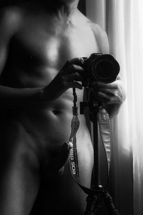 njeastman's tweet photo. Happy #NewWeek #TwitterFriends !
I have selected #HommeArte pics 
To share with you 
Today 
Enjoy !!
~ https://t.co/zjrHtVGB8N