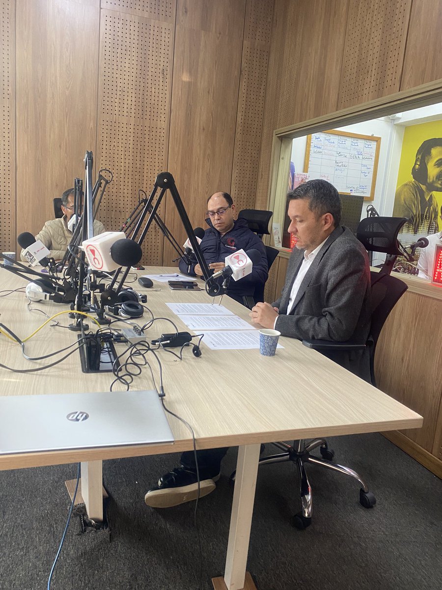 facebook.com/vientosestereo… @JPCAMACHO79 <a href="/BogotaParticipa/">IDPAC</a> <a href="/dcRadioBogota/">DC Radio🎙 Emisora virtual de Bogotá</a>