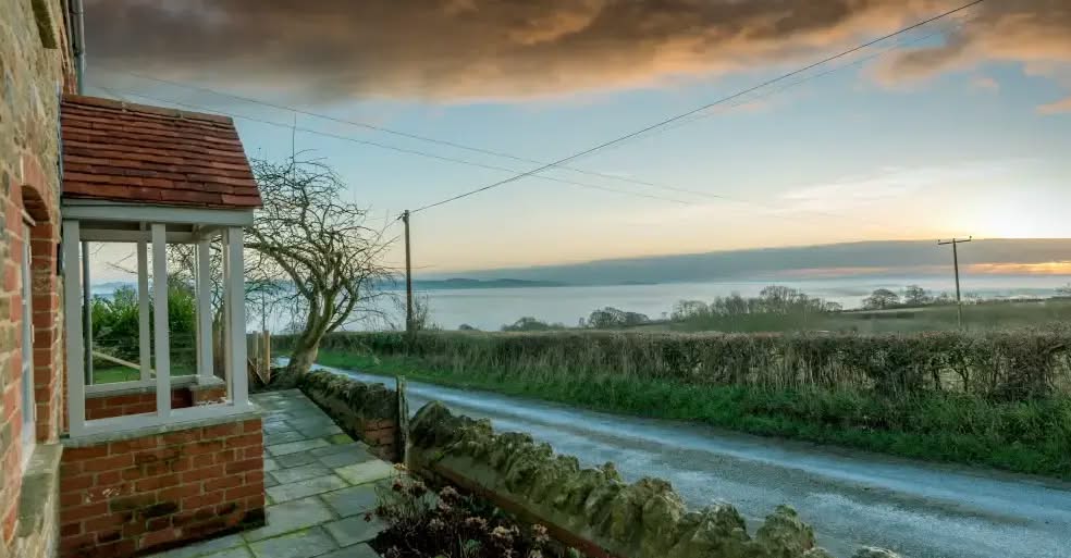 🥰🌟 #SpecialOffer!.. #LASTMINUTE!!! 🌟🥰 Sleeps 2, Romantic, Modern, Luxurious Cottage with garden, WiFi and Amazing Views, Herefordshire,  Was £450, now £405 10% Off. Deal available for stays between 20th January to 24th January