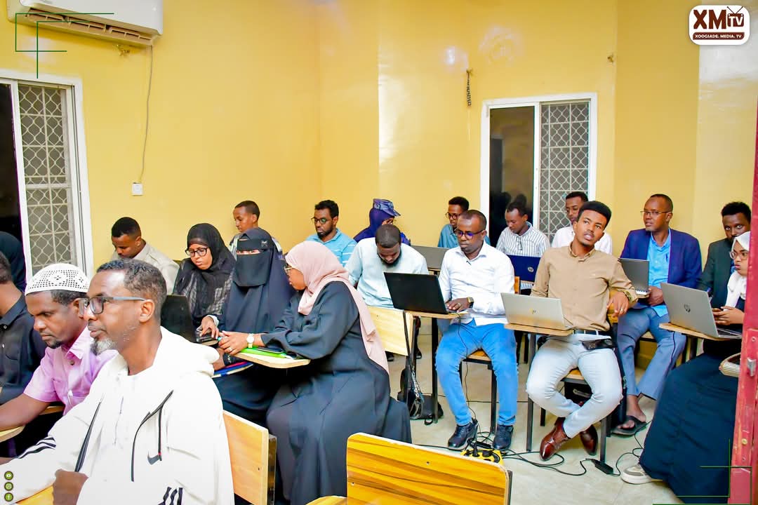 cabdiraxmanmid's tweet image. On the last day of the seventh batch&apos;s Advanced Training on Cargo Logistics Operations &amp;amp; Customs Clearance Management in Berbera, the trainees practiced the customs duty calculations for Somaliland &amp;amp; Ethiopia by using an &quot;automated customs calculator&quot; that we recently developed.