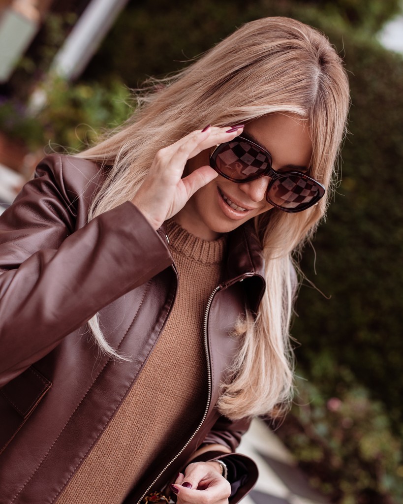 Brown tones and leather vibes 🤎⁠