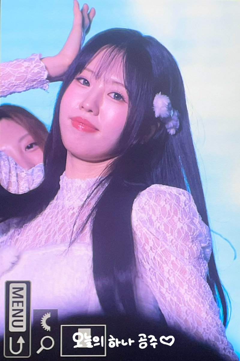 250113 pre

🪽🫧

#아일리원 #ILY1 #アイリーワン
#하나 #HANA #ハナ