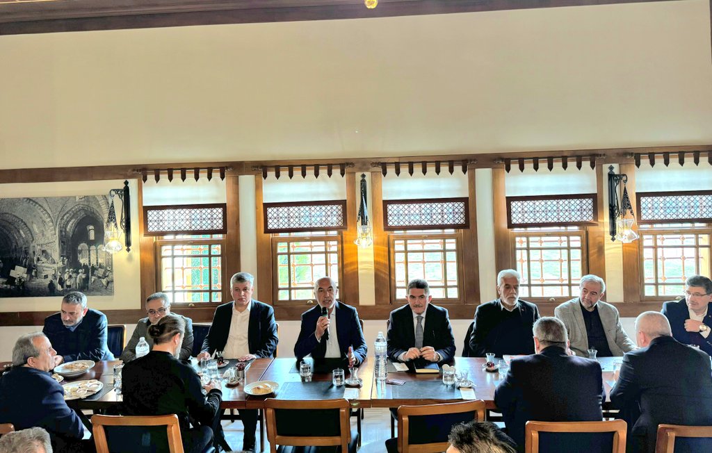 aktanitimkonya's tweet photo. 8. olağan il kongremiz kapsamında merkez mahalle başkanlarımızla istişare toplantısında bir araya geldik, AK Parti Teşkilatları Konya İl Delegeleri Ortak Akıl Toplantımızı gerçekleştirdik. https://t.co/FilhBZ1KtL