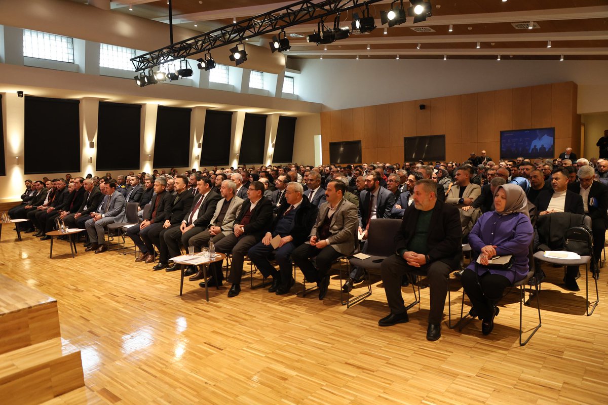 aktanitimkonya's tweet photo. 8. olağan il kongremiz kapsamında merkez mahalle başkanlarımızla istişare toplantısında bir araya geldik, AK Parti Teşkilatları Konya İl Delegeleri Ortak Akıl Toplantımızı gerçekleştirdik. https://t.co/FilhBZ1KtL