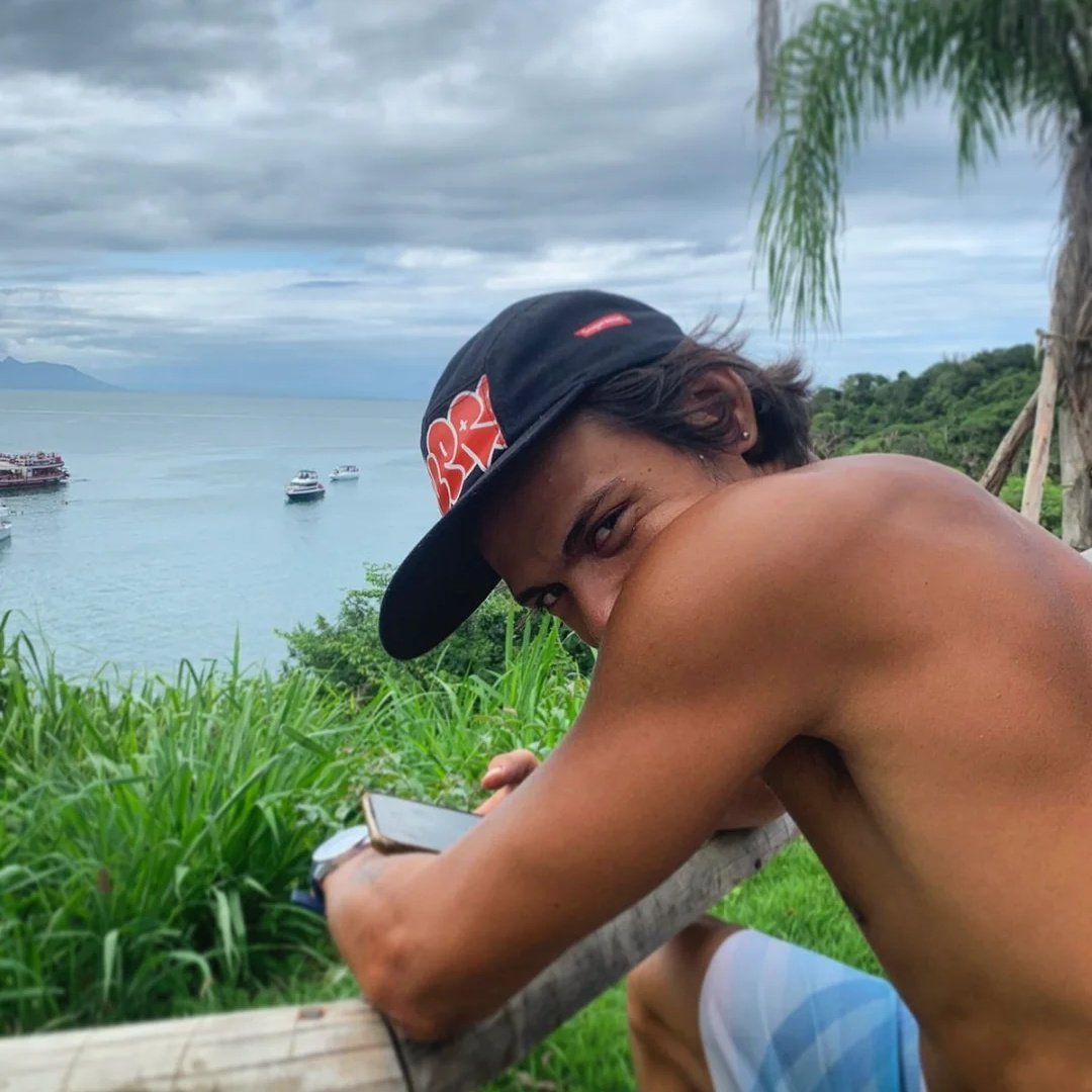 akset7's tweet image. Eu também sou um anjo.