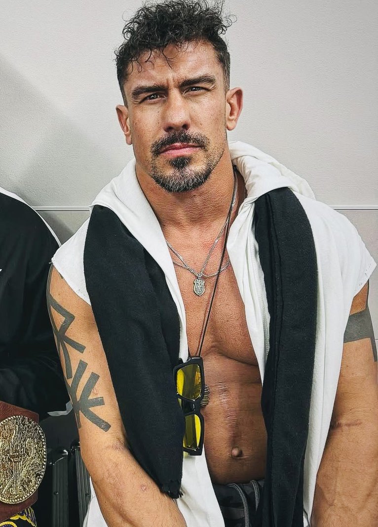 Surprise, bitch. I bet ya thought you’d seen the last of me.