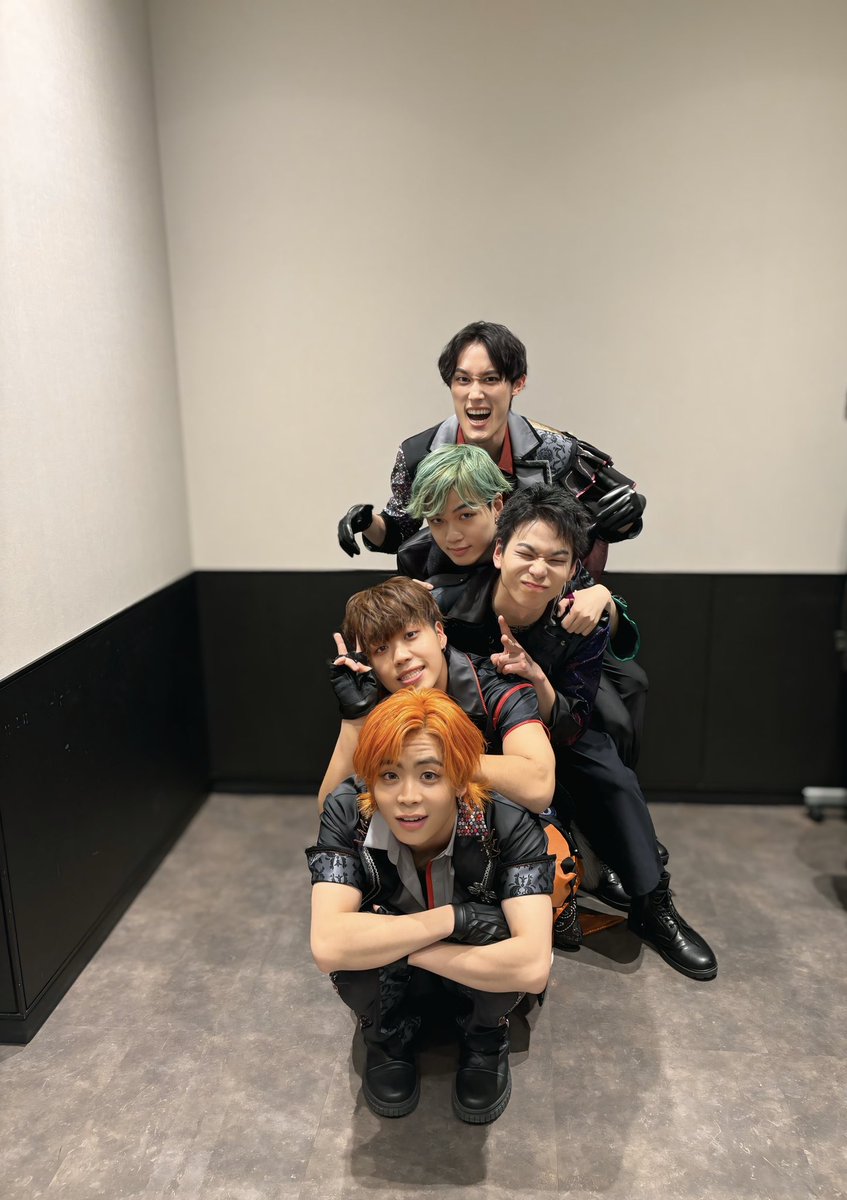 kenzomasuda's tweet photo. BLACK LIVE -Battle of Starless-

初参加のBLACK LIVE
今回はモクレンとしてステージに立たせて頂きました！

新たなモクレンの一面は楽しんで頂けましたか？👀

すっごい緊張したけど、たのしかった〜✨

また会いましょう🙂‍↕️

#ブラライ #ブラスタ #モクレン #アンコールはKENZOでした笑 https://t.co/opvUw79KHh