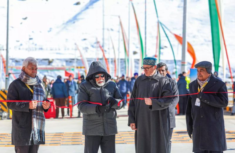observer_voice's tweet photo. Prime Minister #NarendraModi inaugurates the #ZMorhTunnel in #JammuAndKashmir, ensuring year-round access to the #Sonamarg resort. 

The Rs 2,400 crore project improves connectivity in the #Ladakh region, aiding defence logistics and socio-economic development. https://t.co/Eze2Hos6Ln