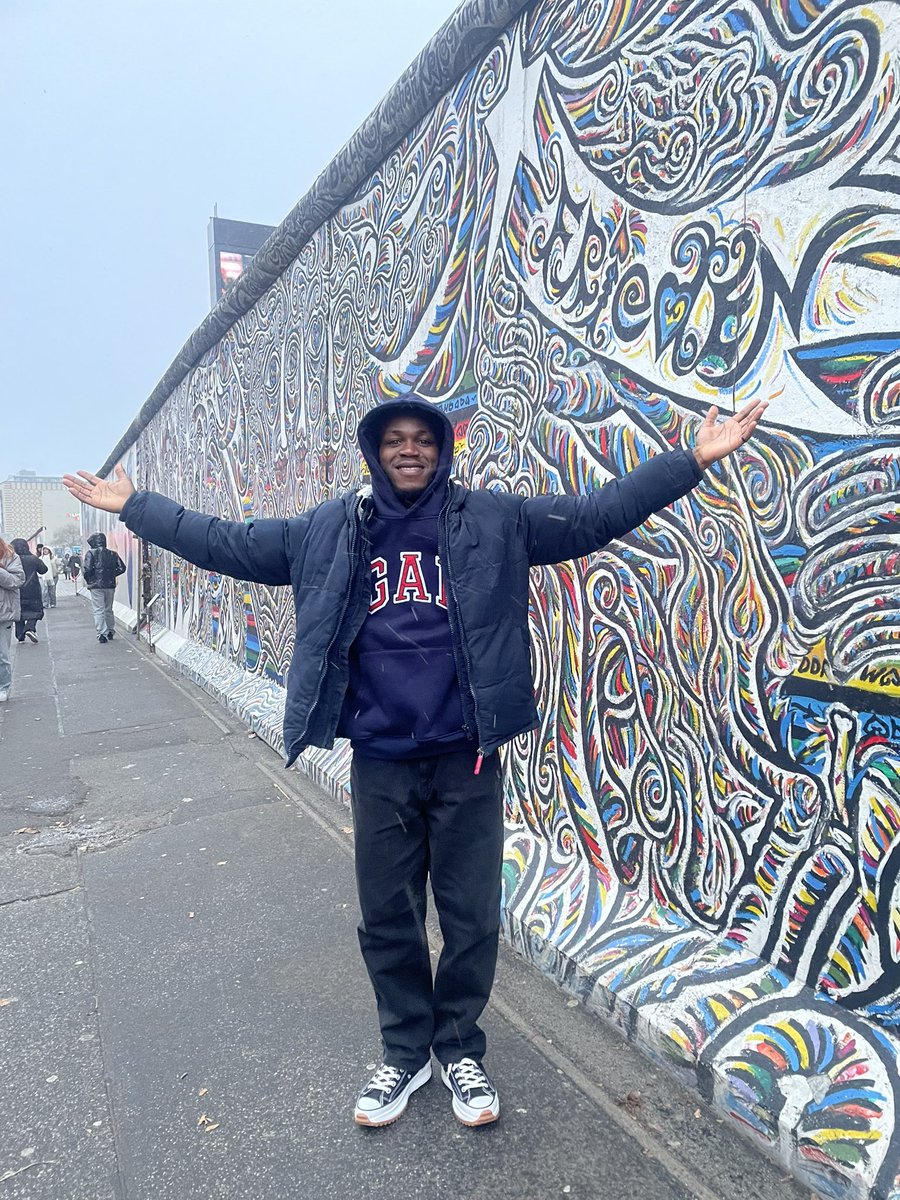 wuuhuuu1's tweet photo. Happy Birthday to me 🎉🎁
It’s been God and nothing but God. Thank God, Family and Good friends. More opportunities and growth to us all. https://t.co/HiR6VazeXs