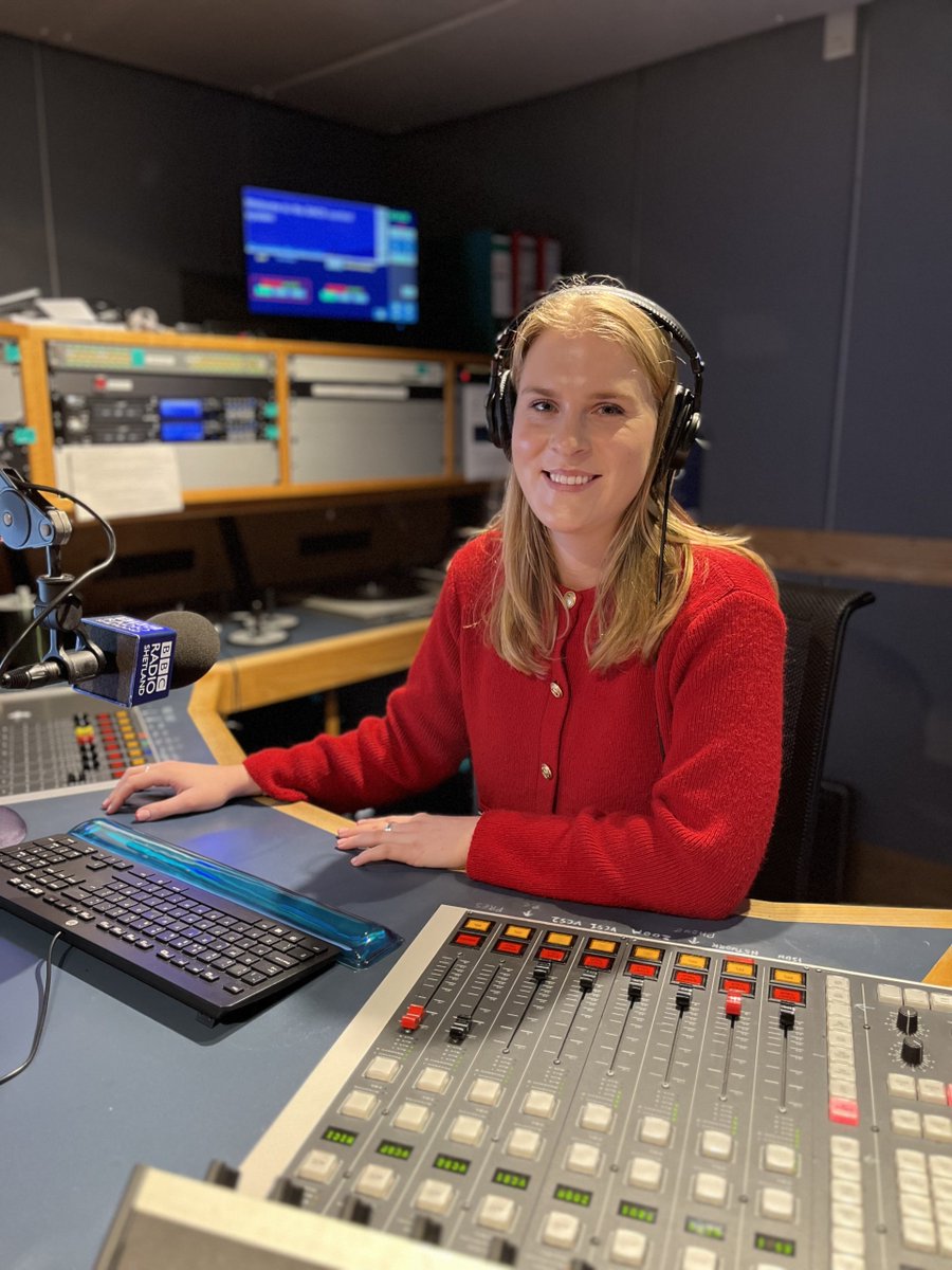 🎙BBC Radio Shetland says hello to our new member of the team here at Pitt Lane.

Pip Murrison joins us after working for ITV in Jersey, and now takes up the role of senior journalist. 

Welcome Pip!👋