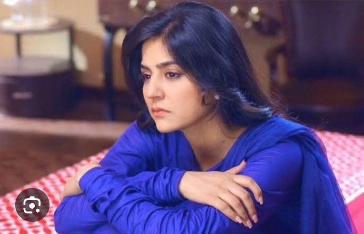 ✍️
ساری رات فون پر باتیں ، پہلے تجسس کی انتہا ،
 ہر میسج پر دل کا دھڑکنا، ماں اگنور، باپ اگنور،
 تعلیم اگنور، پھر ملاقاتیں، رنگین نظارے، عزت لوٹ لینا بس 
خود بدنام جنس بدنام اور والدین کی عزت پامال
نفس امارا کے  غلام ذہن لوگ سوشل میڈیا پر اس کو محبت کہتے ہیں 
#کپتان_اکیلا_کافی_ہے