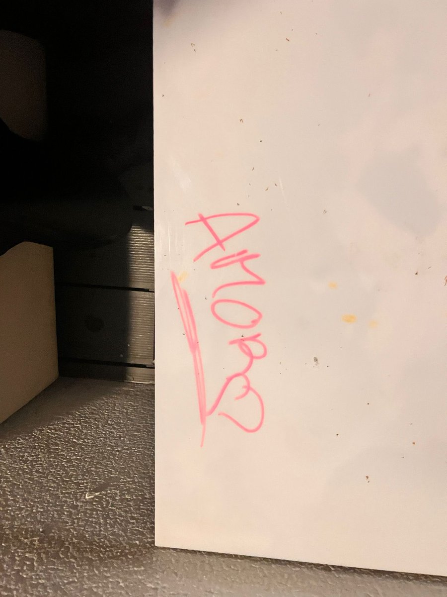 Pedazo de protozoo de mierda escribiendo las putas mesas toda la noche.