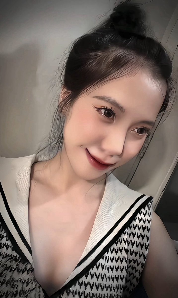 thuhadthhh's tweet photo. Cười lên thấy dâm xĩu luôn mà thật ra em gái ngoan nha mấy anhh 🙆🏻‍♀️❤️ https://t.co/ay7FYWedeo
