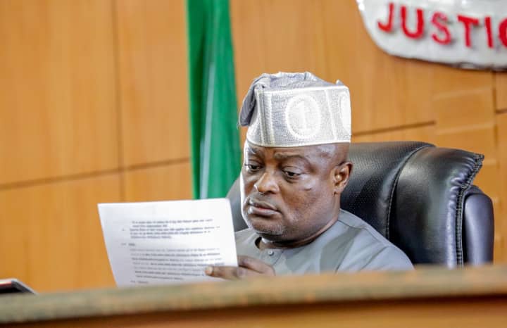 Biztellersng's tweet photo. Breaking News:
Speaker of the Lagos State House of Assembly, Mudashiru Obasa, has been impeached for gross misconduct and abuse of office.
Mojisola Meranda Emerges New Lagos Assembly Speaker https://t.co/GyMSSjA73Y