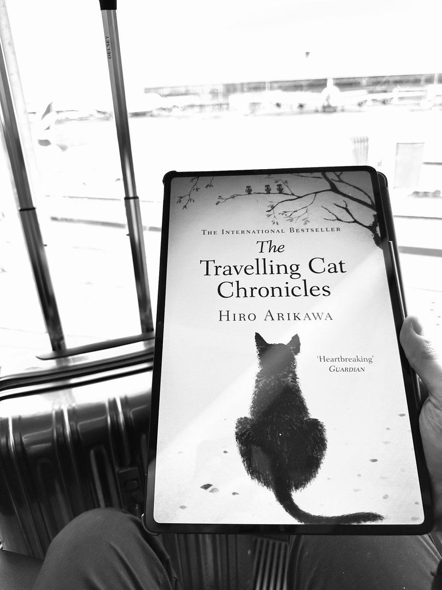 walidnazih's tweet photo. Reading companion whilst losing sight of the shore! #Heathrowairport #TravelDiaries https://t.co/dUZ1Pa9fAj