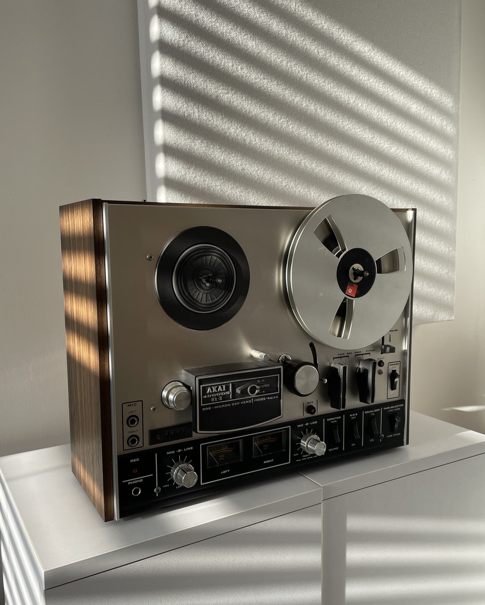 paulcousins's tweet image. Back in the lab 〰️🧪

Akai 4000DS mkii
Akai 1722L
WEM Watkins Copicat
TEAC M-30
Soundcraft EPM6
#analogue