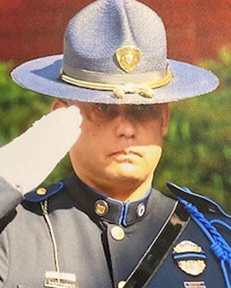 100clubmass's tweet photo. On January 13, 2021  @NortonMaPolice Detective Sgt. Desfosses died from Covid-19 complications. Thanks to our donors @100clubmass provides ongoing assistance to families of fallen heroes. 
 Please consider donating today. https://t.co/6WtNipIaOa https://t.co/MeRdYBHst7