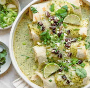 Looking for a flavorful meal? Try pork and black bean enchiladas. They are made with fresh ground pork, wrapped in warm flour tortillas, and topped with green Chile sauce and black beans. This easy recipe is perfect for busy weeknights. They are for meal prep.