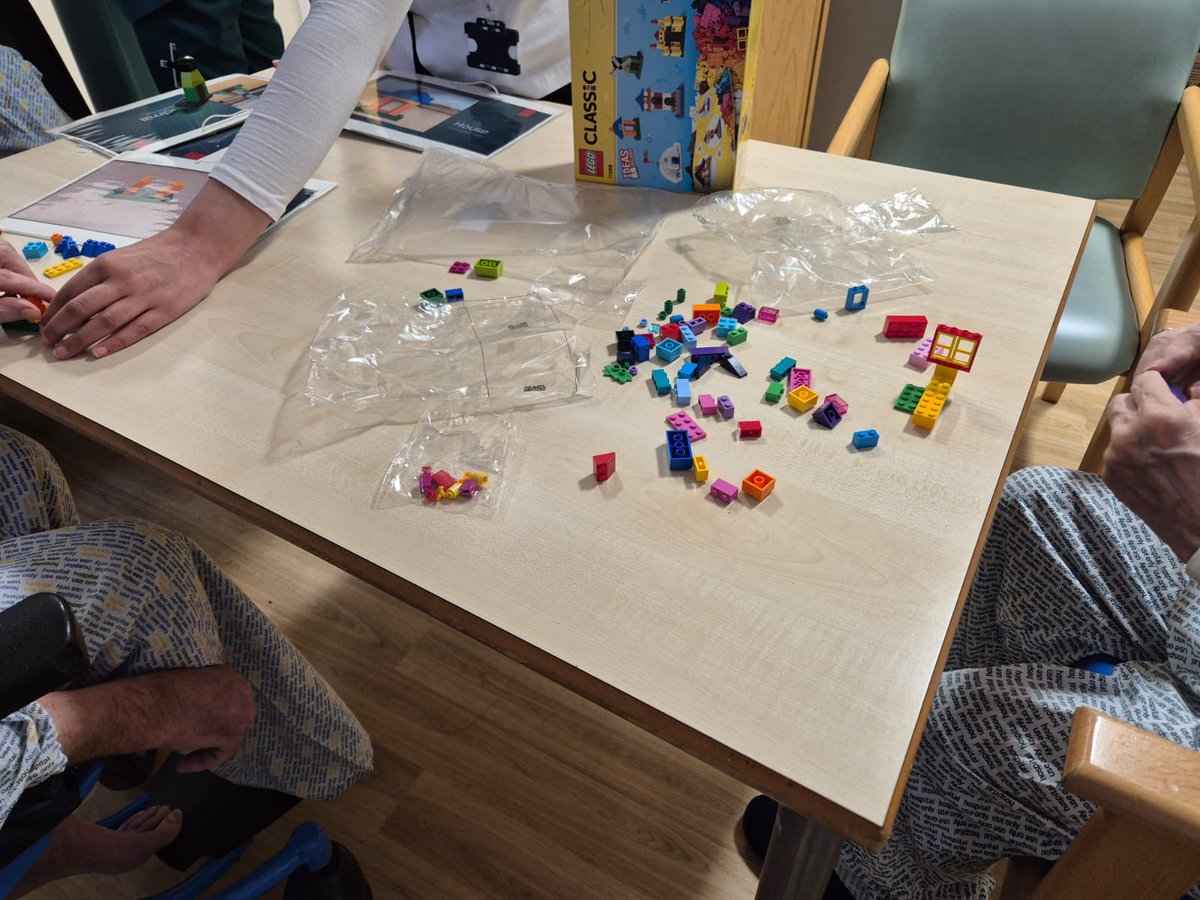 This morning on male stroke rehab 🙎‍♂️ we facilitated a Lego group - working on patients functional communication 🗣️and upper limb skills 💪🏼

#strokerehab #communicationtherapy #lifeafterstroke