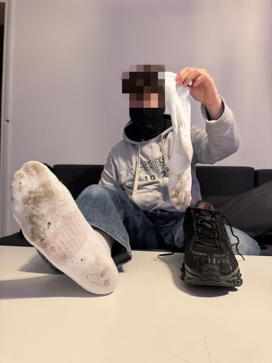 masterHamza18's tweet photo. Du Opfer Kommst angekrochen, drückst ab & Verpisst dich wieder..🙄💸 #cashmaster #cashfag #cashgod #abdrücken #kontofick #zahlsau #zahlherr #findomgod #alphaproll #straightalpha #getragenesocken #moneydrain https://t.co/AWUm6rFv8N
