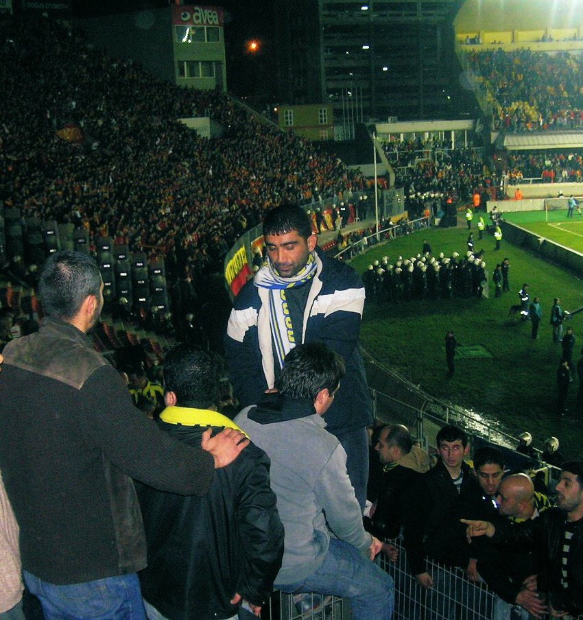 Bil ki sana senden daha yakınız, çarpan kalbimizin her atışında seninleyiz.. #İlelebetSeninleyizSefaReis