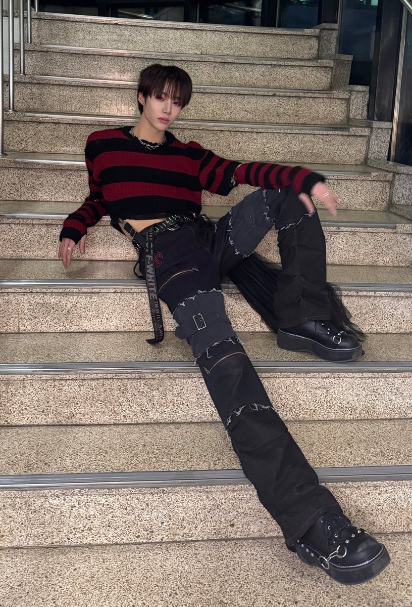 kpopachillean's tweet photo. XLOV Rui https://t.co/IH0gCHOXMA