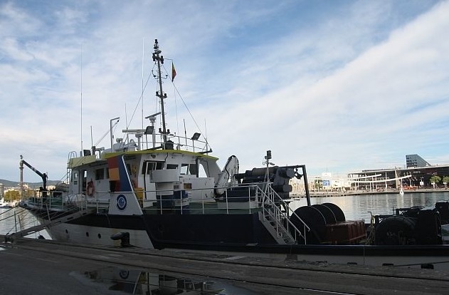 CSIC (@csic) on Twitter photo El buque Francisco de Paula Navarro del <a href="/IEOoceanografia/">Instituto Español de Oceanografía (IEO-CSIC)</a> del #CSIC evalúa en Valencia el impacto de la #DANA en el ecosistema marino
La ministra <a href="/DianaMorantR/">Diana Morant</a> ha visitado hoy el buque y ha destacado “el papel clave" del CSIC en situaciones de emergencia
➡️tiny.cc/d2g5001 El buque Francisco de Paula Navarro del <a href="/IEOoceanografia/">Instituto Español de Oceanografía (IEO-CSIC)</a> del #CSIC evalúa en Valencia el impacto de la #DANA en el ecosistema marino
La ministra <a href="/DianaMorantR/">Diana Morant</a> ha visitado hoy el buque y ha destacado “el papel clave" del CSIC en situaciones de emergencia
➡️tiny.cc/d2g5001