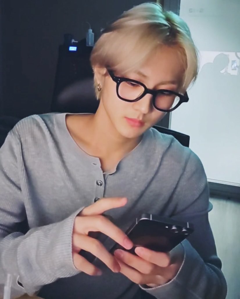 มันจบแล้วทุกคน ชั้นขอเป็นทาสรักพี่จองวอนหนุ่มแว่นตลอดไป 😭😭