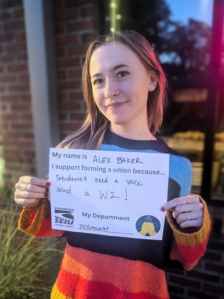 ur_glu's tweet photo. Grads all across the U are R our movement to win our union! Sign your union card today and share it with a coworker! (link in bio) https://t.co/abM1h7gzM8