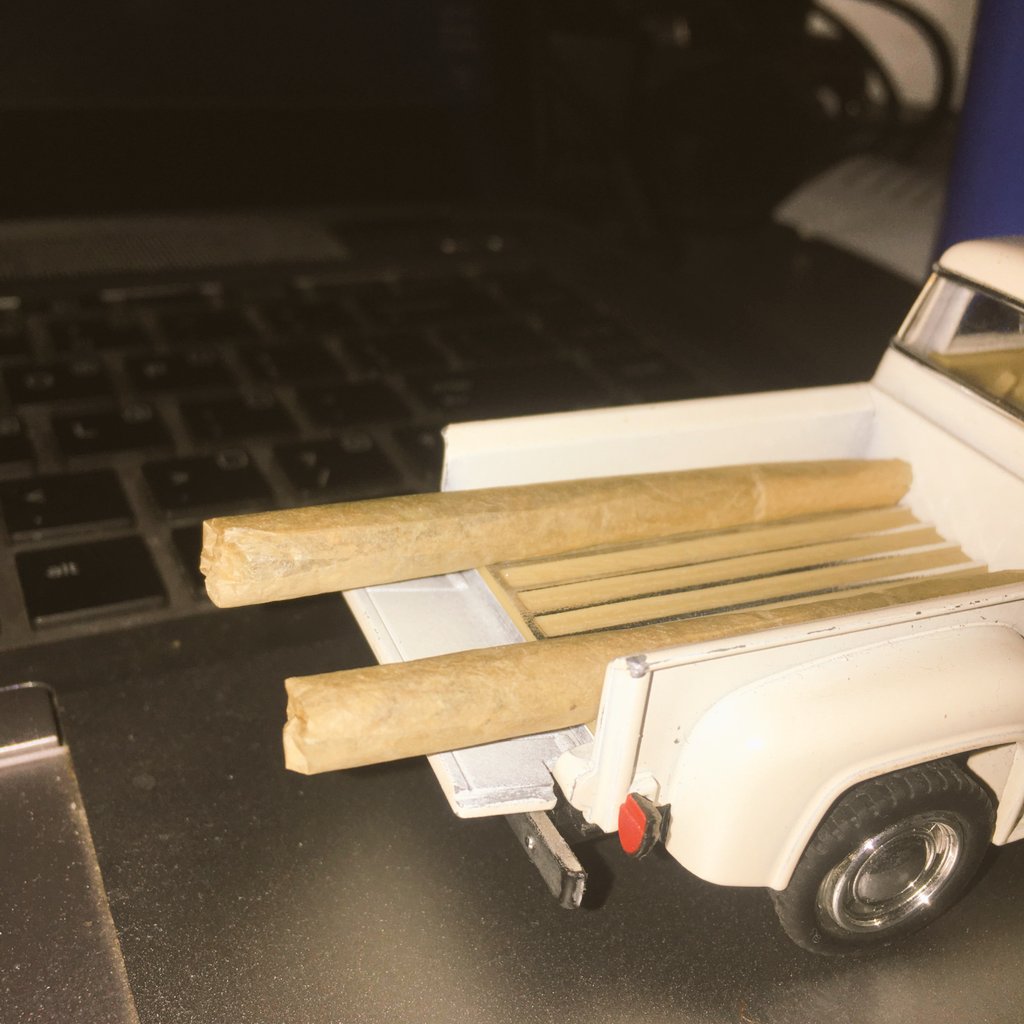 OMGHommie's tweet photo. Just got my logging license🤭 https://t.co/JAqk1CDk08