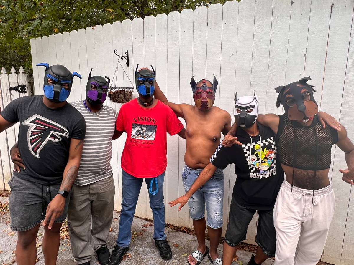 TheBlackHowlers's tweet photo. Any Atlanta POC Pups? 🐶✨

#BlackHowlers https://t.co/LlQGdepwML