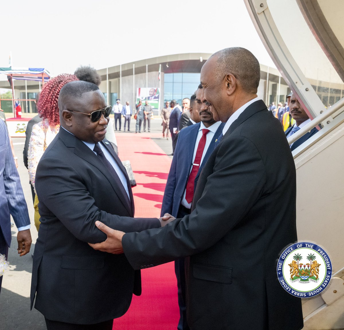 julius_maadabio's tweet photo. Today, I welcomed Lieutenant General Abdel-Fattah Al-Burhan Abdelrahman Al-Burhan, President of the Transitional Sovereign Council of the Republic of Sudan. 

We engaged in meaningful discussions focused on peace and security in Sudan and across the wider region. 

As a proud member of both the UN Security Council and the African Union Peace and Security Council, Sierra Leone is steadfastly dedicated to achieving a peaceful resolution to the ongoing conflict in Sudan.