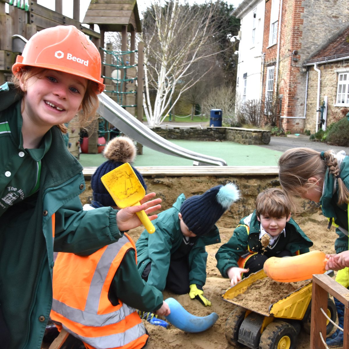 manorprep's tweet photo. Hard hats are on as the children get to work on their busy construction site during break time today!
#ManorPrep #independentschool #roleplay #playtime #imagination #fun https://t.co/txBbT3Drip