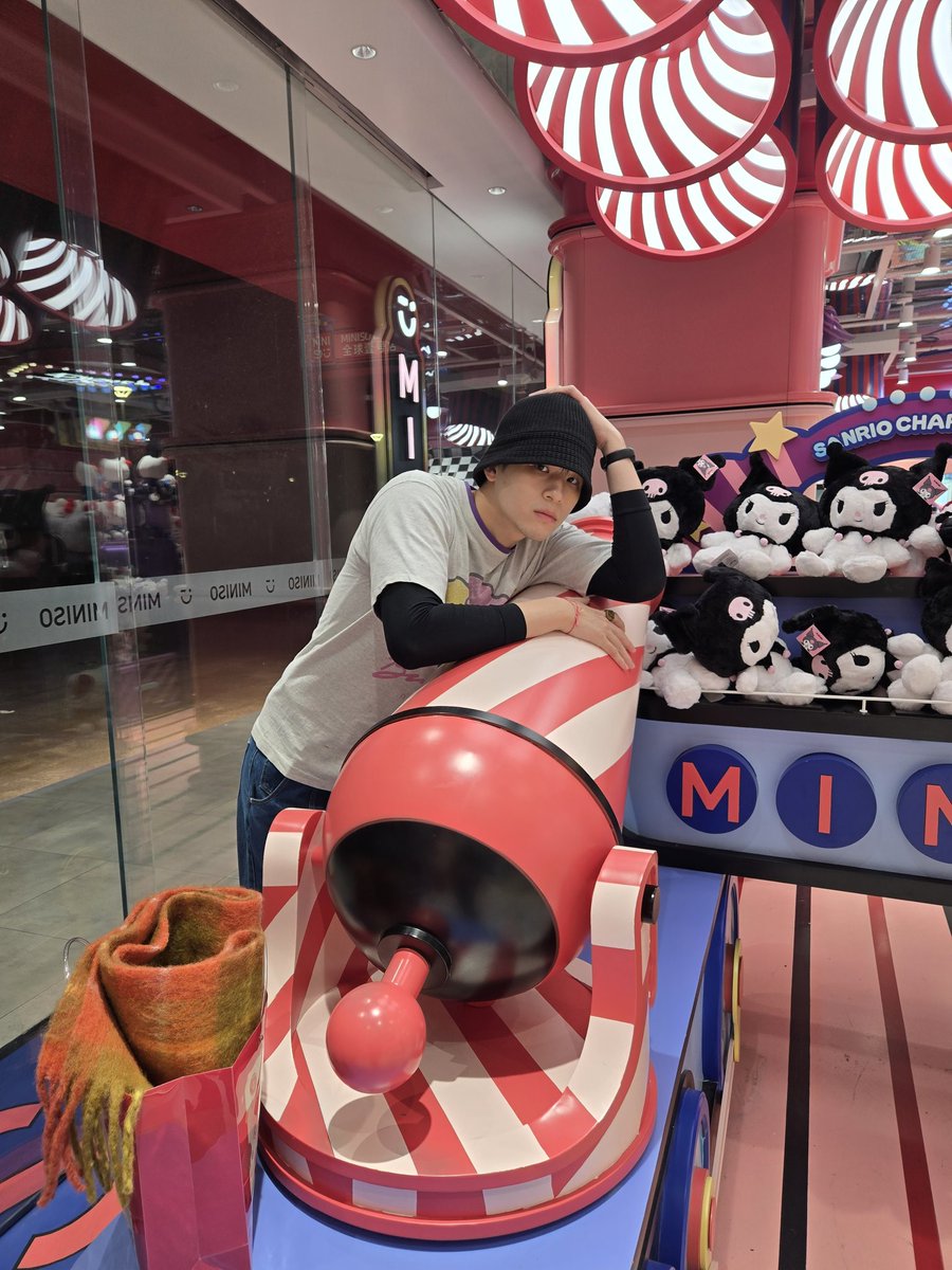 skywongraveee's tweet image. รูปเหลือ👿