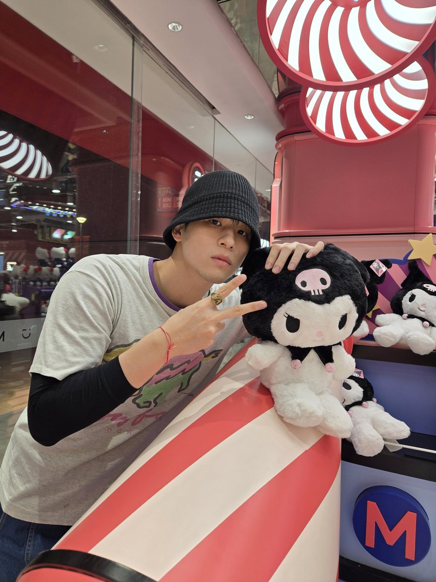 skywongraveee's tweet image. รูปเหลือ👿