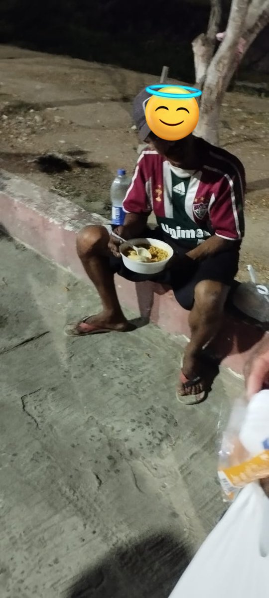 adrianaramossi's tweet photo. HOJE NAO TEREMOS SOPÃO POR FALTA DE INGREDIENTES.
É sempre muito difícil manter a ação mas esse mês está mais difícil ainda.
Triste saber que as pessoas voltarão de panelinhas vazias na fila de hoje.
Nosso sopao voltará quando tivermos ajuda com os ingredientes.
Pix adriana.rc.drikaa@gmail.com