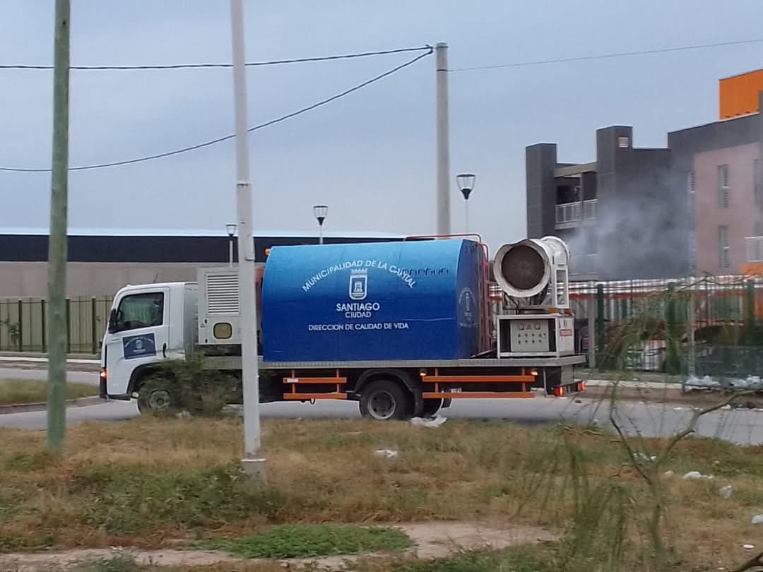 WebTribuno's tweet photo. 🦟La Municipalidad de la Capital, a través de la Dirección de #CalidaDeVida, comunicó la continuidad de su cronograma de #Fumigaciones preventivas que abarca diferentes de la ciudad durante esta semana👇
https://t.co/8H74P09jIm https://t.co/5BuYUPM5yY