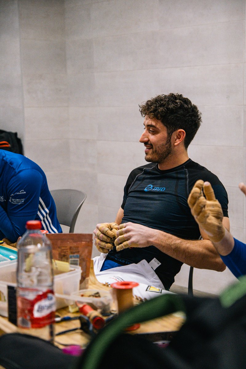 pilotapro's tweet photo. Esta vesprada al trinquet Miguel Balaguer 'Canya' de la Pobla de Vallbona (18:00h) tornarem a vore jugar a José Salvador.

🙌 Des del 8 de juny els trinquets et trobaven a faltar. 

🫂 Benvingut de nou!! https://t.co/g5i5Owl8L4