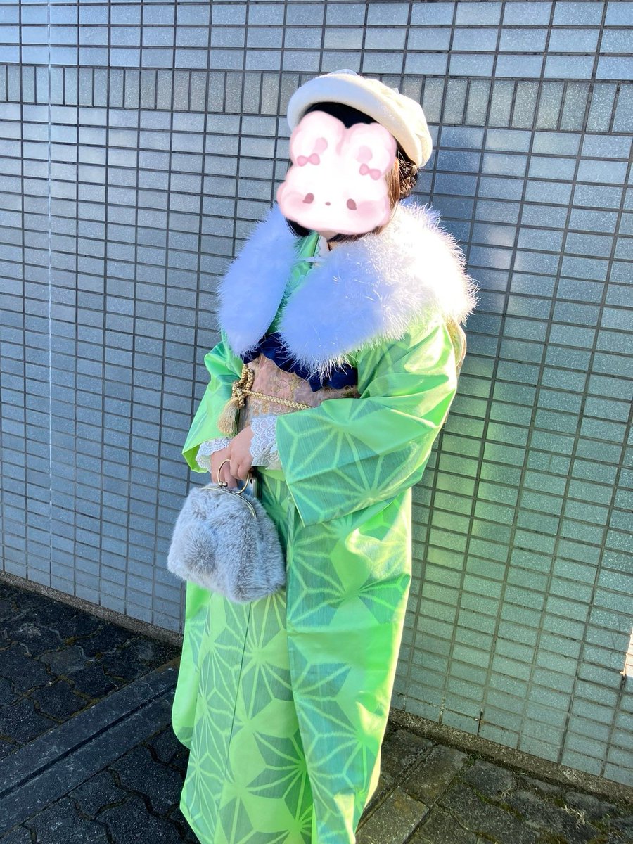 sumica_hw's tweet photo. おめでたい成人式
晴れ着に合わせて、sumica のうさぎのおしりミニバッグを合わせてお持ちくださったお客様から着画が届きました✨
大切な日にこのバッグを選んでいただきありがとうございます✨✨ https://t.co/PLUarMJiN2