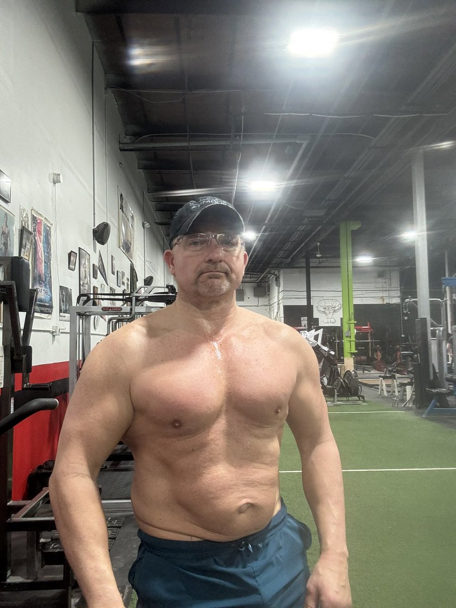 Russell_Writer's tweet photo. Yepβ¦πͺπππ₯π¦
#bodybuilding #liftingheavyshit #MuscleMonday #swoleAF #beastmode #shirtlesshunk #allgains #gymrat #staybeefy #beastmode https://t.co/O3O6OOYrwj