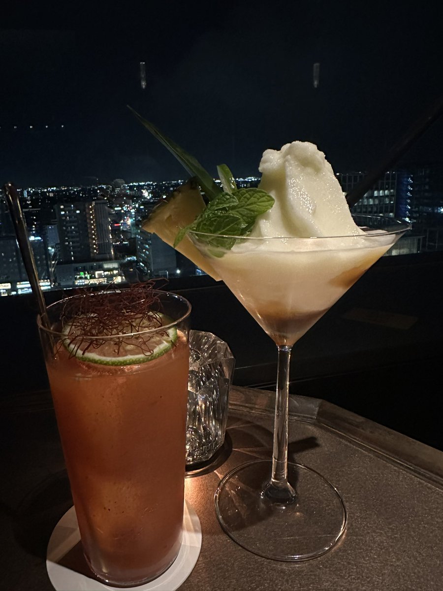 Monambitious's tweet photo. 女の子が大好き😘聞くのも話すのもリアクションするのも大好き❤️是非お店に語りに来てください🍸1人でフラっと大歓迎😎

I love girls and I really enjoy conversation so I would love to hear your stories. Cheers🍸

#LGBTQ #queer #lesbian #Roppongi #Sake #レズビアン　#ビアンバー　#クィア https://t.co/meabGnb6eO