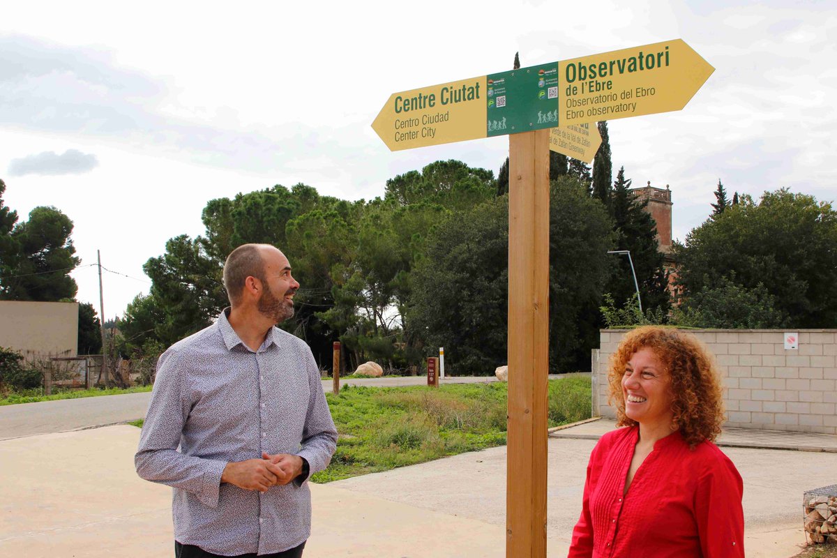 AjRoquetes's tweet photo. 🌄 𝗧𝗨𝗥𝗜𝗦𝗠𝗘 | #Roquetes estrena nous panells turístics 👨👩👧👦
🚴🏼♀️ Ciutat, #ViaVerda i #LoPort 🌿
🚙 2⃣.0⃣0⃣0⃣ autocaravanes anuals
🗣️ @IMaigi: "Tenim les condicions per seguir atraient turisme familiar i de qualitat".
ℹ️: https://t.co/QvmZBYKvwX
#RoquetesTurisme https://t.co/gUjNIqOFmN