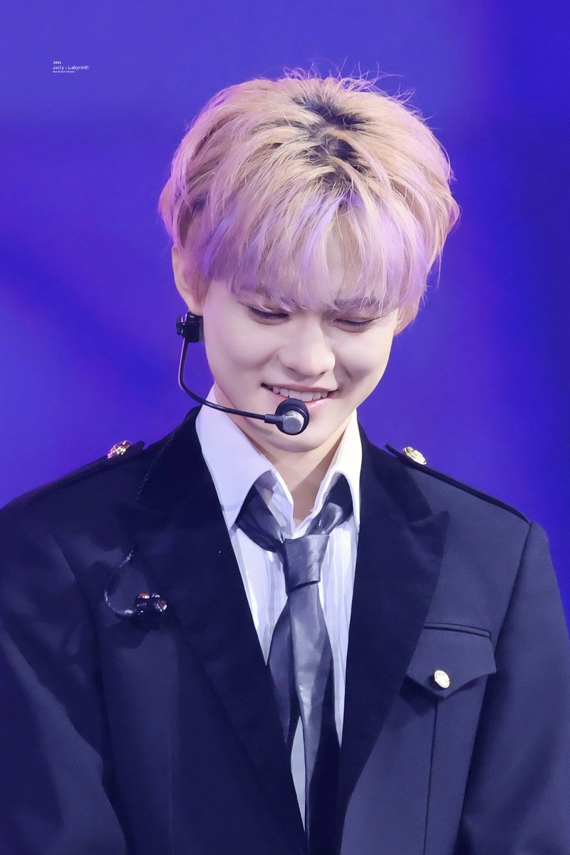 250111 슴콘

24살 귀한 볼살🤏🏻🤏🏻🥹

#천러 #CHENLE #辰乐 
#NCTDREAM #NCT #チョンロ