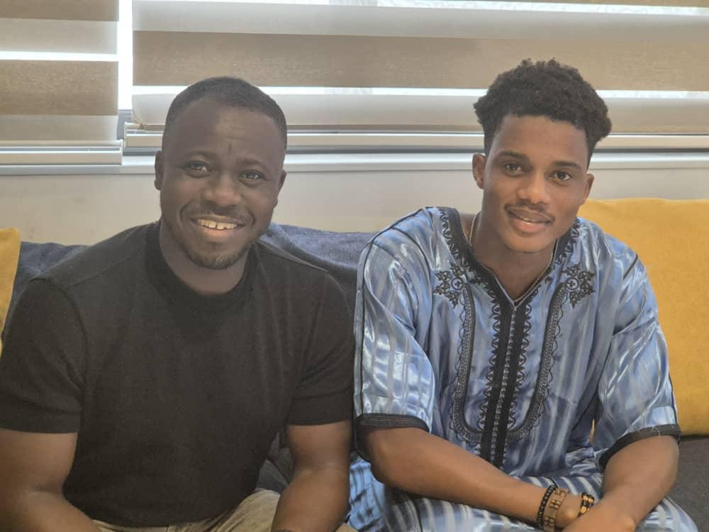 ArthurLegacy's tweet photo. C.E.O @OliverArthurALS shared a few thoughts with some of our players back home for holidays. #Aboosah #Razak

#arthurlegacysports https://t.co/A8NKie3xXv