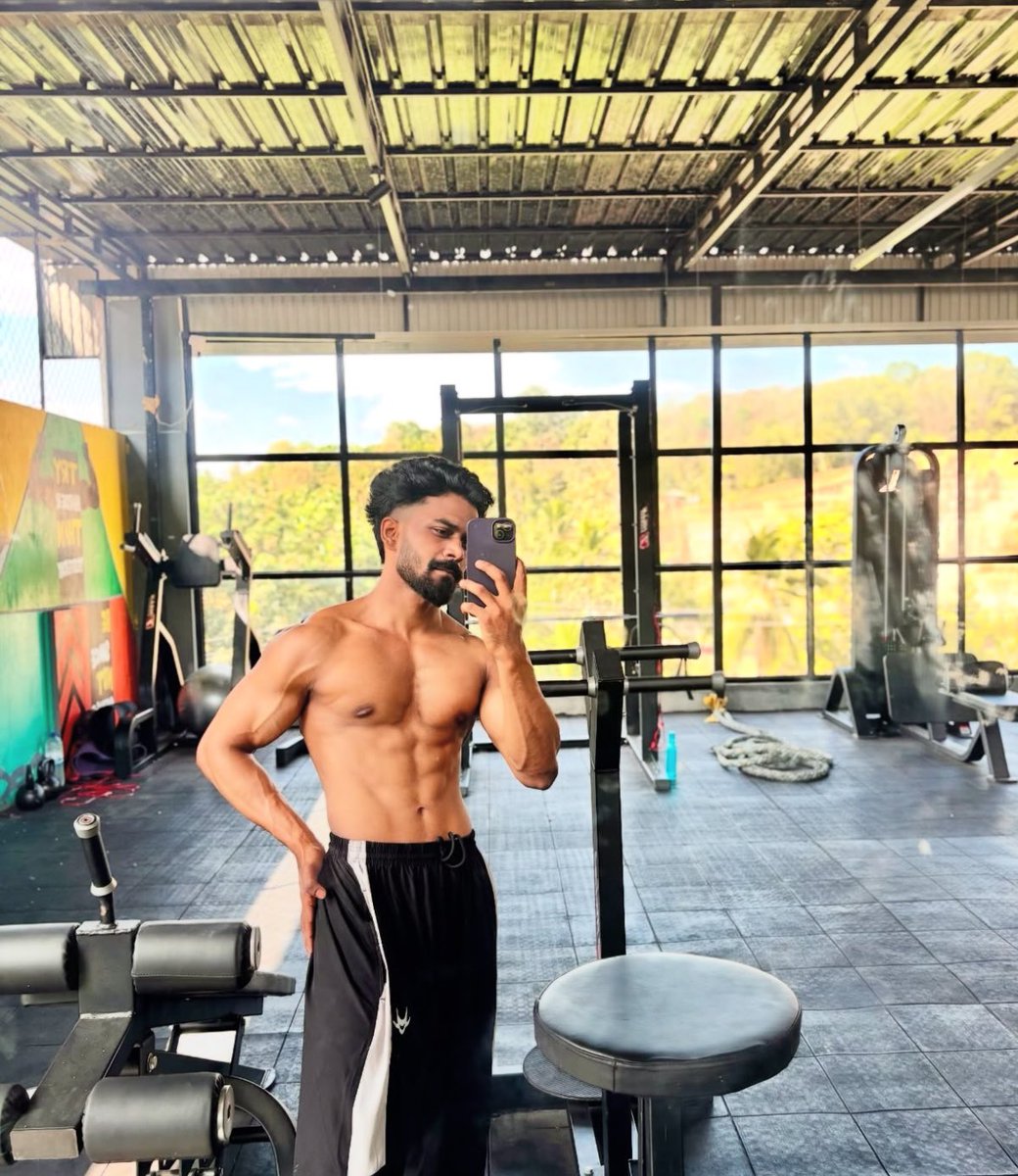johandxb's tweet photo. #gym #gaylover #lgbt #gymhumor #kl https://t.co/2xsPkWjMGl