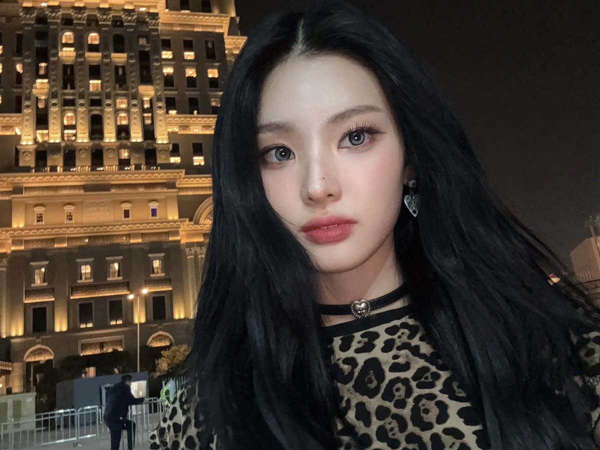 CUBE_LIGHTSUM's tweet photo. [#상아] 澳門戶外表演區預熱音樂會 ✨ https://t.co/0y4K4O7BO5