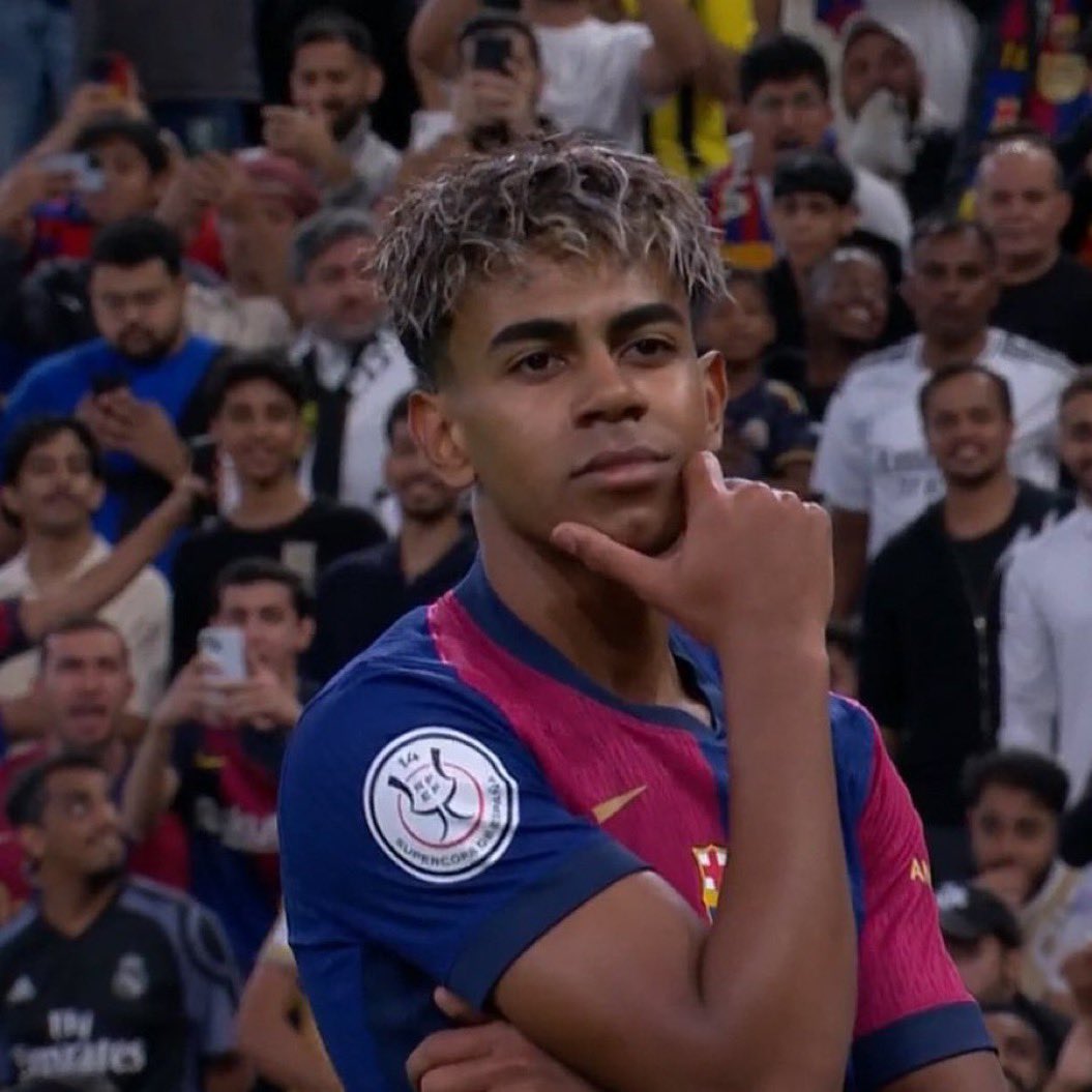 ums____'s tweet image. Mahn i love this kid so much😭❤️
#MiniGOAT